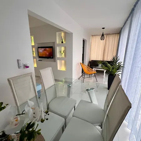 Serene Flat In Location Overlooking Siam Park Apartment