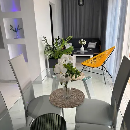 Serene Flat In Location Overlooking Siam Park *